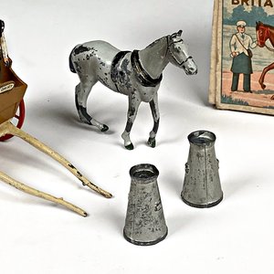Carro Lechero Britains Farm de Plomo Inglés con Caballo y Tinas - imagen 4
