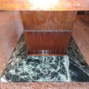 Mesa Art Decó Francesa de Jacarandá con Tapa de Mármol Verde - imagen 5