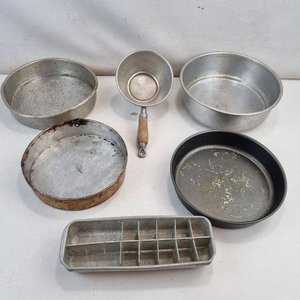 Lote siguiente: Piezas Cocina: Moldes Aluminio y Metal, Colador Aluminiapura Industria Uruguaya