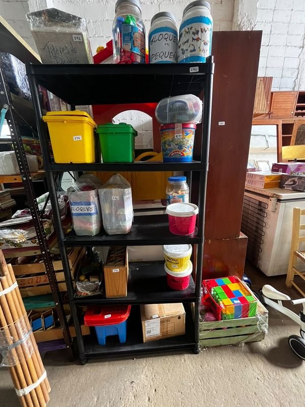 Estantería de PVC Desarmable y Encastrable