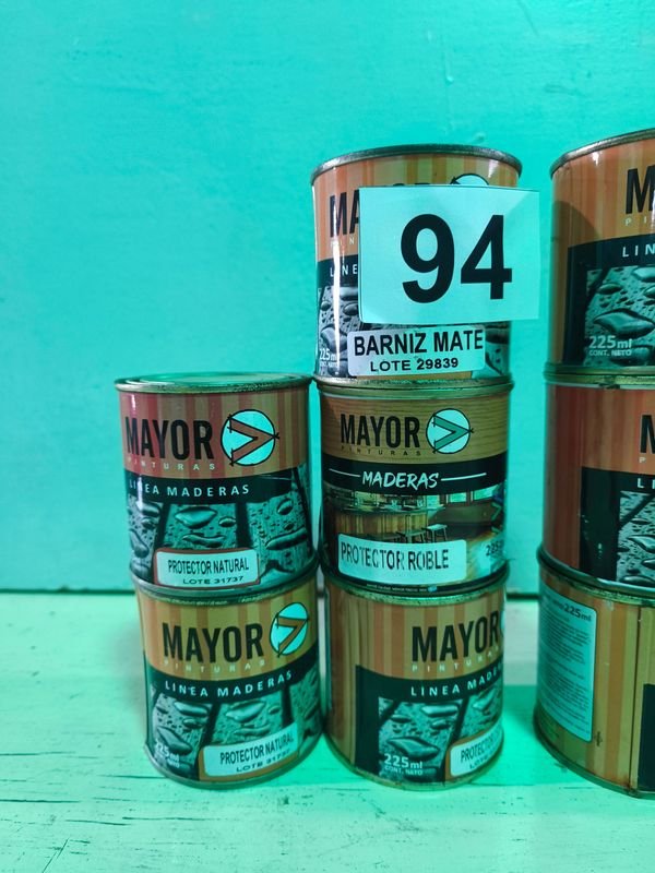 Latas de barniz mate y protectores en buen estado - imagen 2