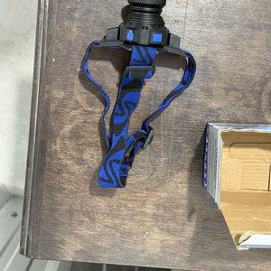 Faro Frontal Recargable con Zoom y Lente Ajustable - imagen 4