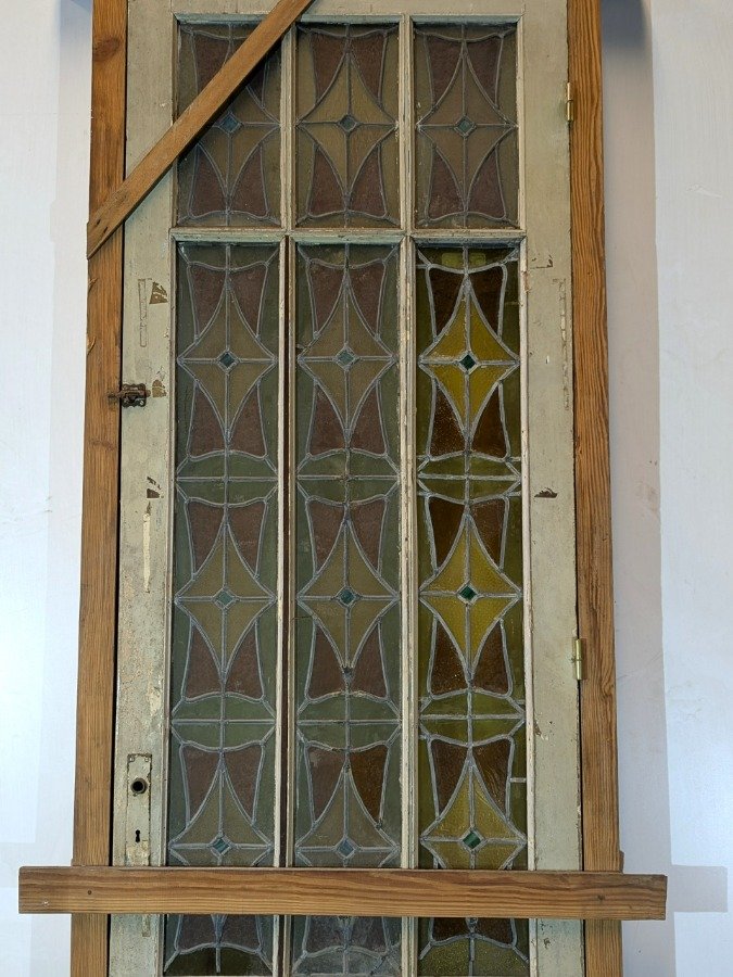 Puerta antigua con vitraux coloridos y marco de pinotea - imagen 8