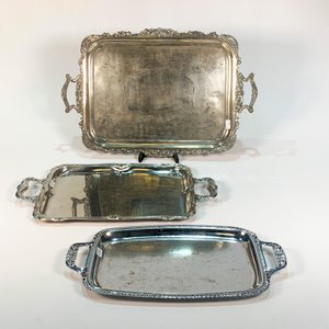 Lote anterior: Lote de 3 Bandejas Rectangulares de Metal con Guarda Repujada y Decoración Floral
