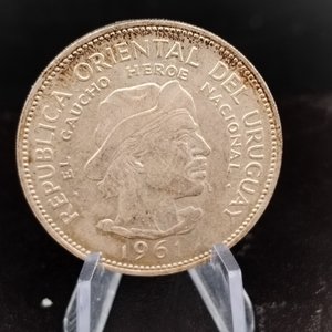 Moneda de Plata Uruguaya $10 "El Gaucho" 1961 - 12.5g - imagen 4