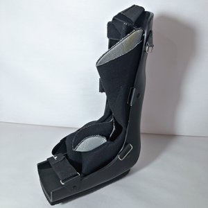Glucómetro Ascensia Entrust y Bota Ortopédica - imagen 2