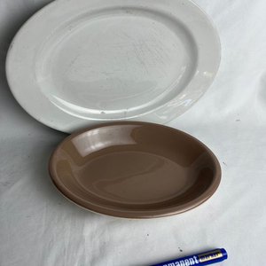 Juego de 2 Fuentes Ovaladas en Loza Blanca y Marrón - imagen 3