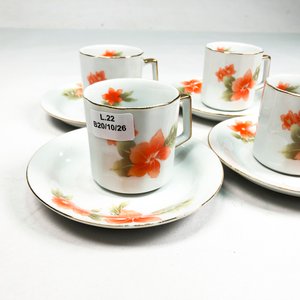 Juego de 12 Pocillos y Platitos de Porcelana Blanca con Flores Florales - imagen 3