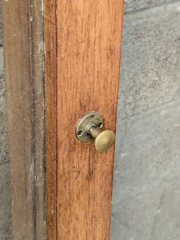 Ventana con dos hojas corredizas y marco de cedro - imagen 5