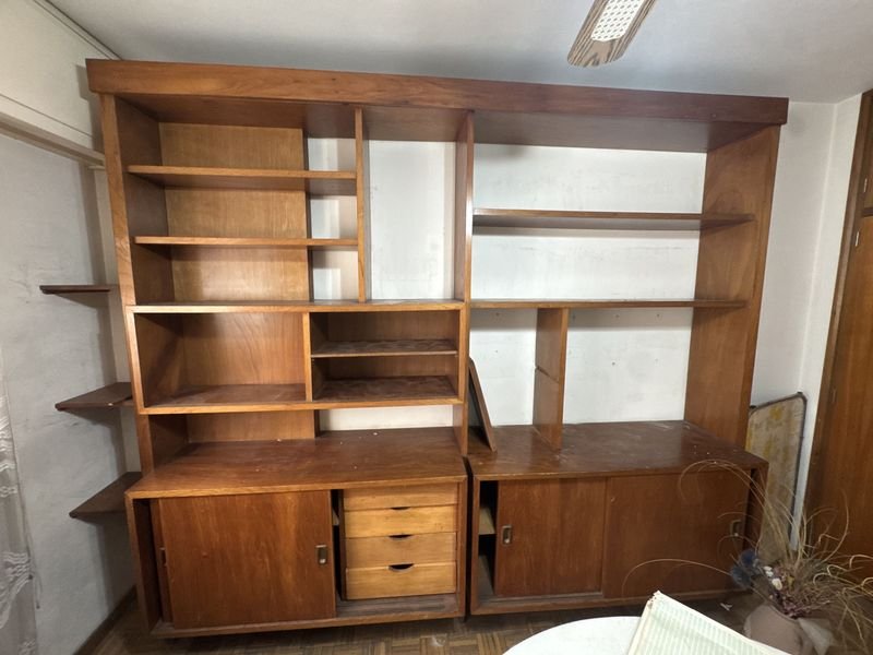 Lote anterior: Aparador de madera de gran tamaño