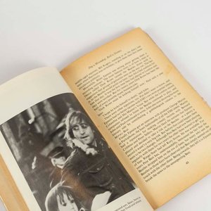 Libro "John Lennon: A Biography" por Ray Connolly - imagen 2