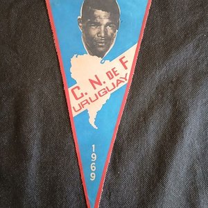 Banderín Conmemorativo C.N. de F. Uruguay 1969 - Julio Montero Castillo - imagen 1