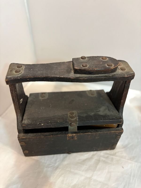 Caja de madera para zapatos con accesorios - imagen 4