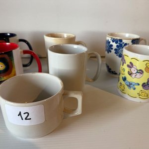 Lote de 9 Tazas con Diseños Variados - imagen 4