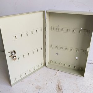 Caja de Seguridad para Llaves y Abrelatas Manual Industrial - imagen 6