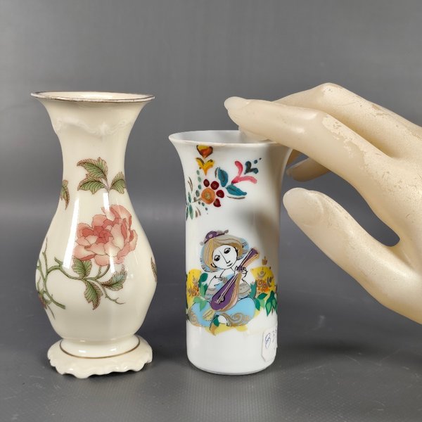 Dos Floreros Rosenthal Pequeños de Porcelana, Uno con Flores y Otro con Figura Musical - imagen 1