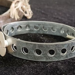 Lote de Accesorios Sanitarios: Juntas, Flejes Metálicos y Resorte de Tensión - imagen 6