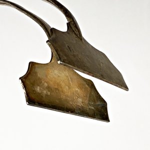 Pinza de Metal con Diseño de Pelícano - imagen 3