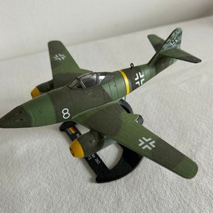 Lote anterior: Maqueta Coleccionable Avión Caza Alemán Messerschmitt Me 262 Segunda Guerra Mundial