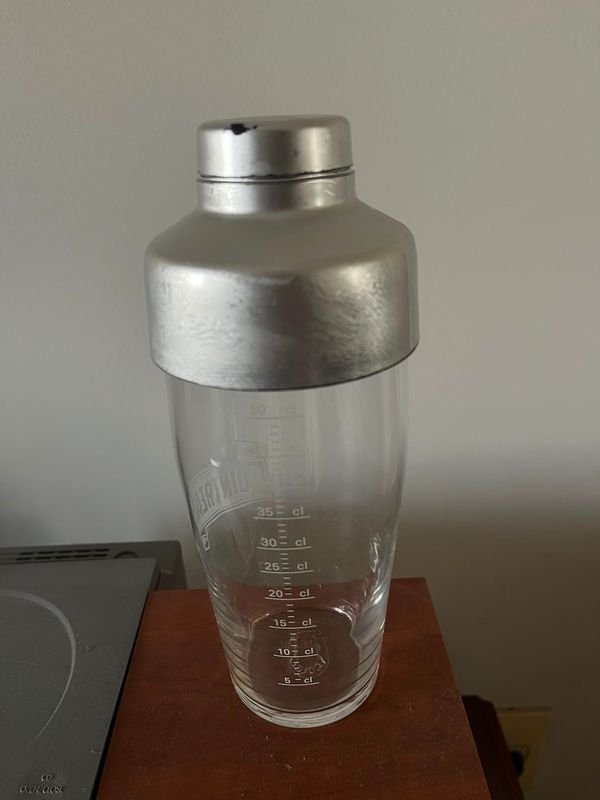 Coctelera de Vidrio con Tapa Metálica - imagen 1