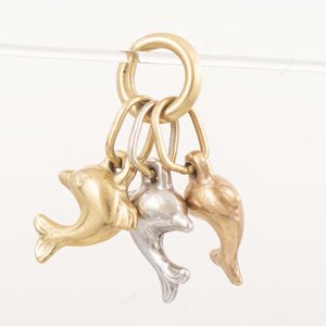 Lote anterior: Colgante de Oro 18k con Tres Delfines