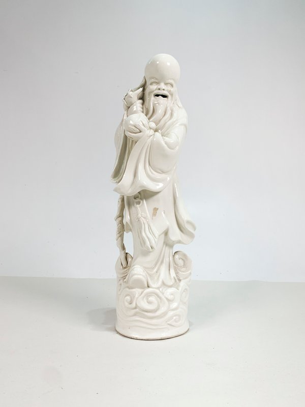 Lote anterior: Figura en loza con motivo oriental