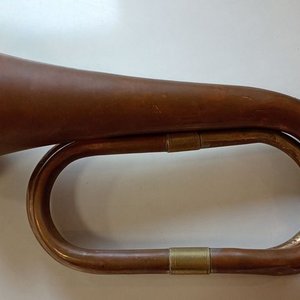Corneta Militar de Bronce y Cobre - Señales y Órdenes a Distancia - imagen 2