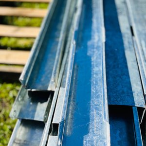 Lote de 24 Perfiles Galvanizados para Construcción - imagen 3
