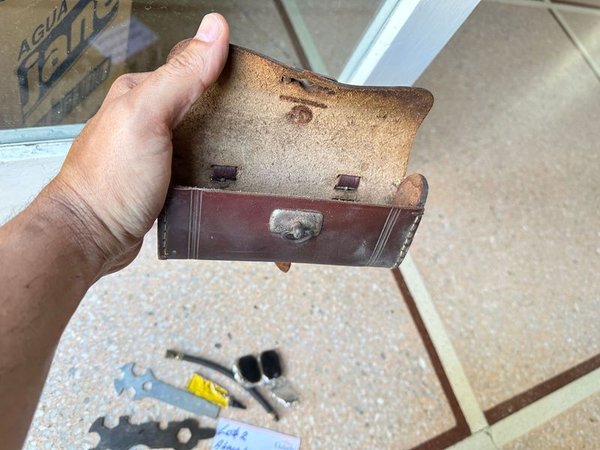 Kit de reparación de bicicletas antiguo - imagen 3