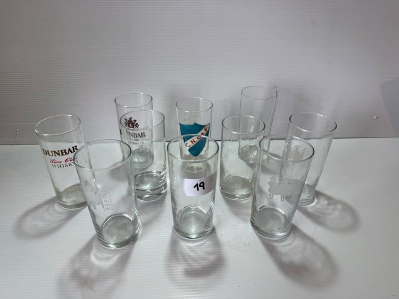 Lote de 10 Vasos Altos de Vidrio con Diseños Variados