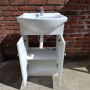 Mueble de Baño con Bacha Blanca y Grifería Monocomando - imagen 5