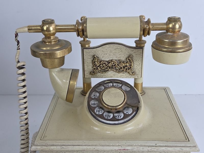 Teléfono Vintage de la Década de 1960 - imagen 4