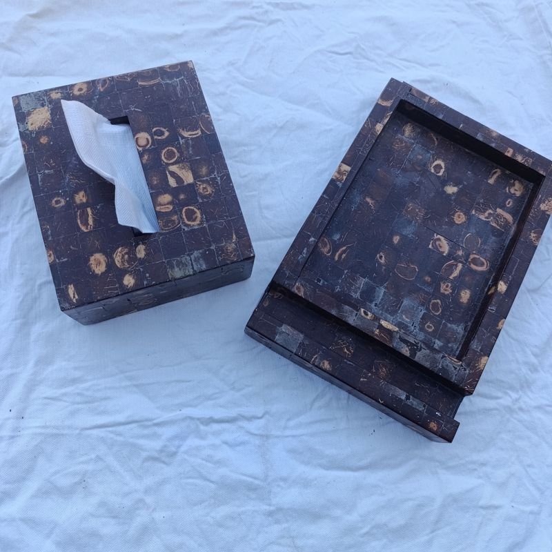 Set de bandejas en madera con revestimiento tipo mosaico - imagen 2
