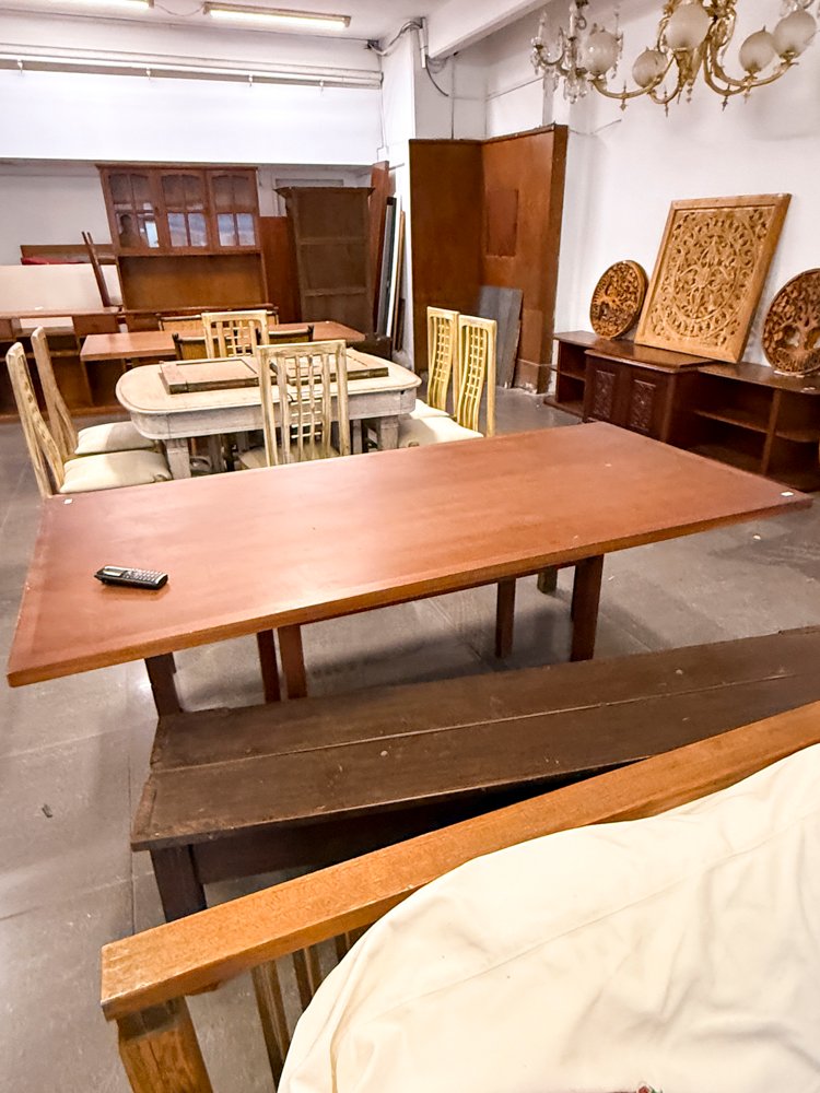 Mesa de Comedor Rectangular de Madera con Banco y Futón
