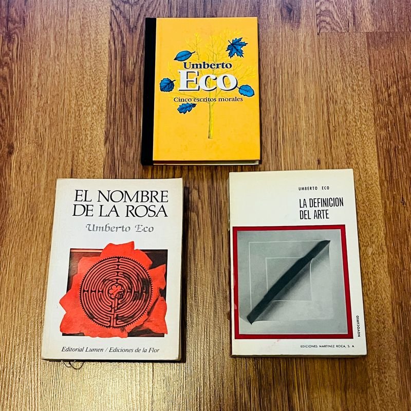 Lote de 3 Libros de Umberto Eco: El Nombre de la Rosa, Cinco Escudos Morales y La Definición del Arte