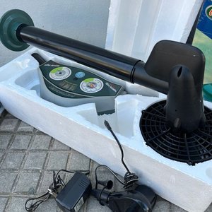 Moto de Agua Inflable "Speed Boat" con Motor y Cargador - imagen 2