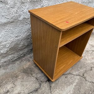 Mesa Auxiliar para TV con Estante y Ruedas - imagen 3