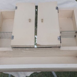 Botiquín de Madera con Espejos y Estantes - imagen 4