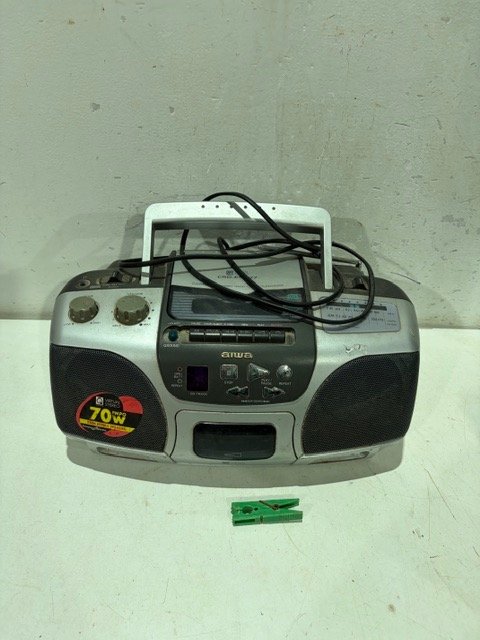 Radio Portátil Aiwa con Cassette y CD