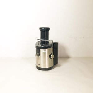 Lote anterior: Extractor de Jugo Enxuta Plateado y Negro Funcional