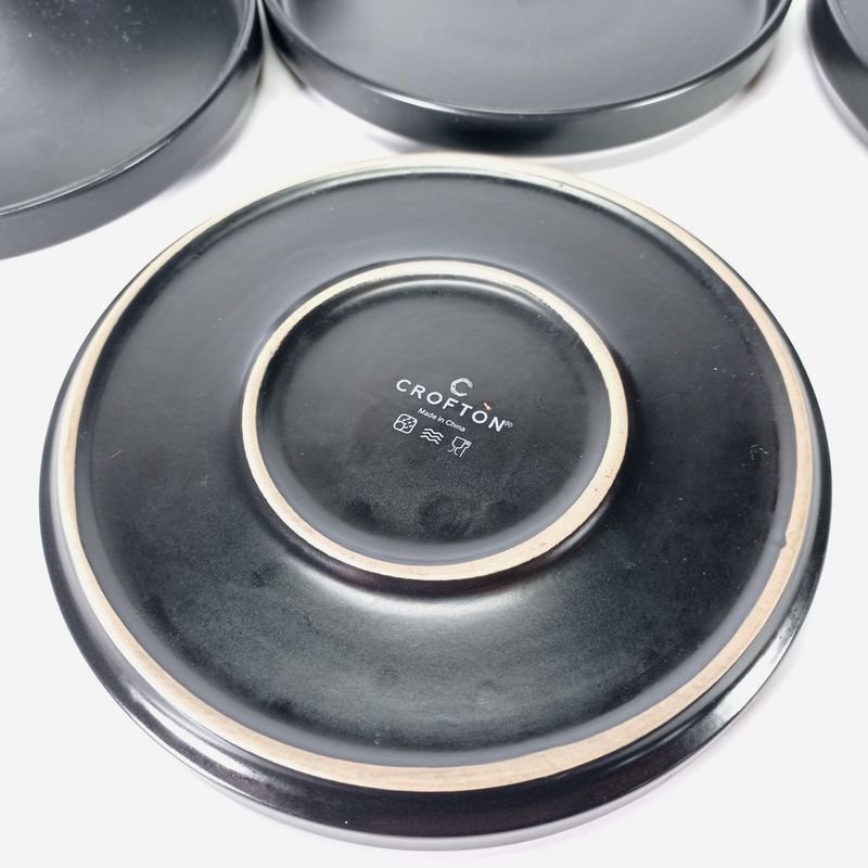 Platos de color negro Crofton - imagen 2