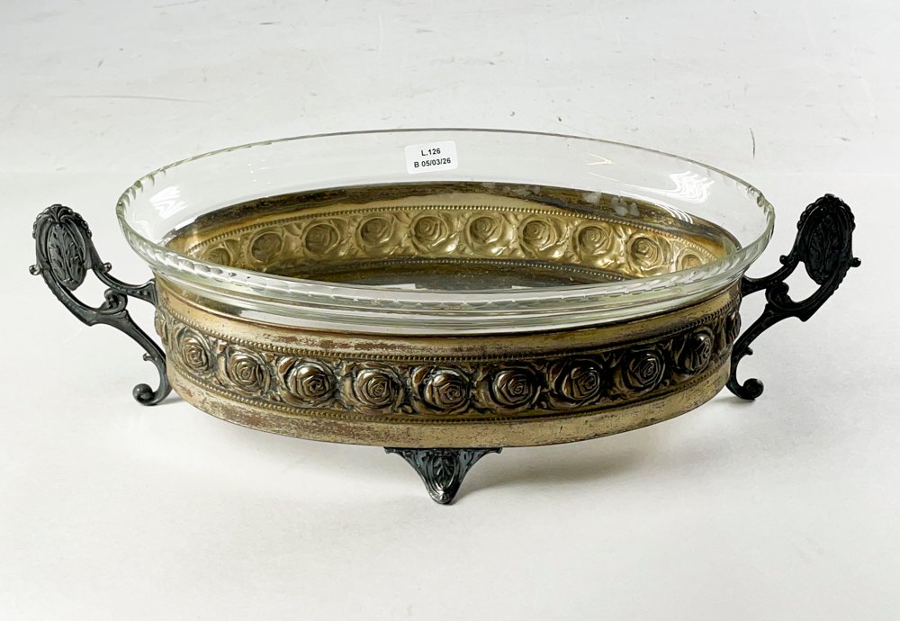 Lote anterior: Centro oval en vidrio y metal con asa laterales de 38 cm