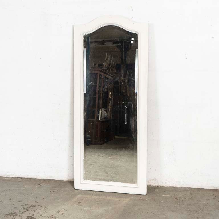 Lote siguiente: Puerta espejo biselada en madera y pintura