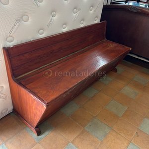 Lote anterior: Banco Antiguo de Madera Barnizada