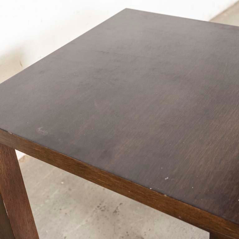 Mesa de living de madera con detalles en el lustre - imagen 3
