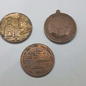 Lote siguiente: Lote de 3 Medallas: Nigeria, Israel y Alemania