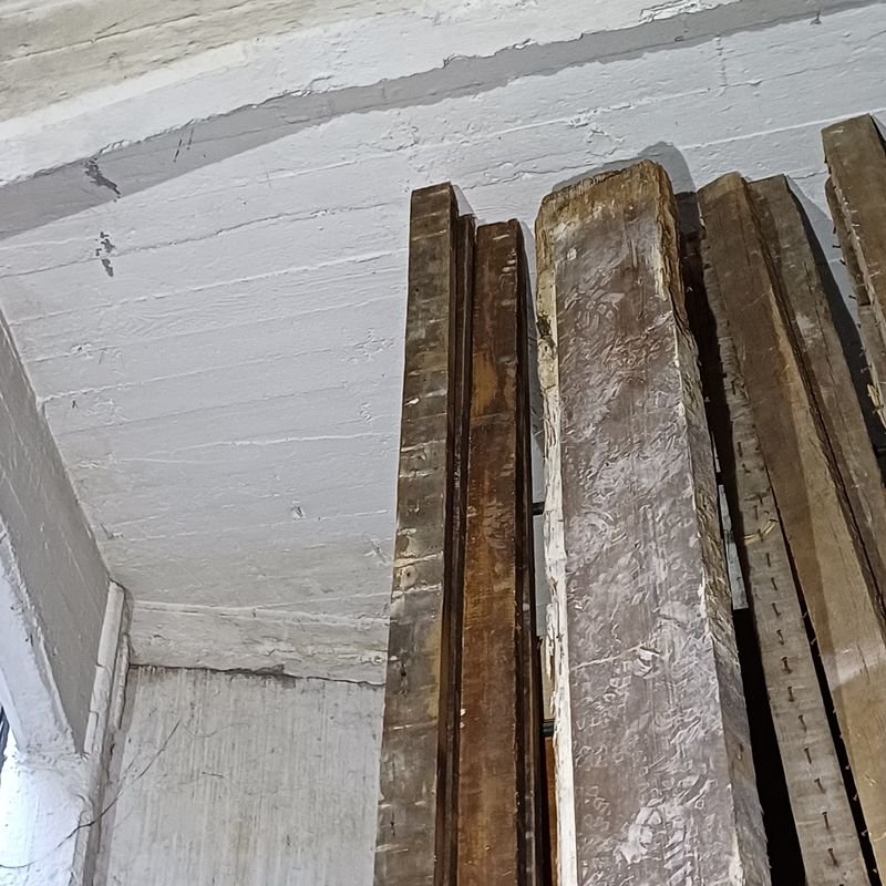 Seis tirantes de pinotea para construcción - imagen 6