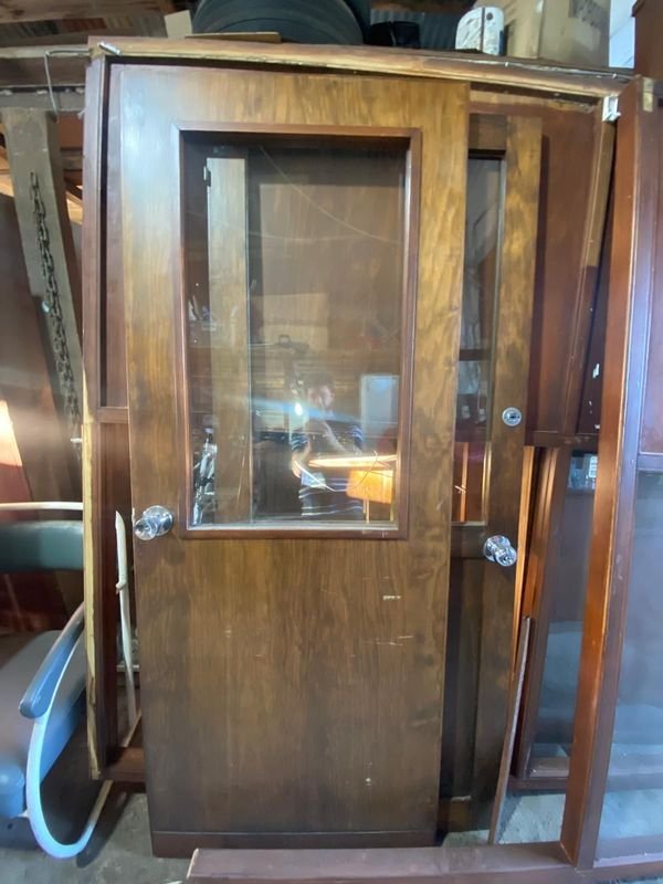 Dos Puertas de Madera con Vidrio