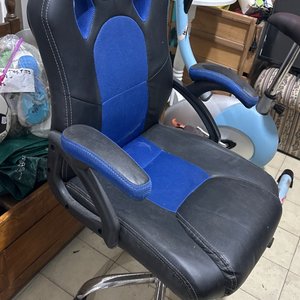 Lote siguiente: Silla gamer 
