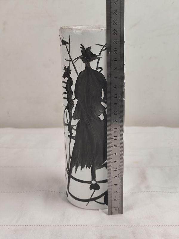 Vaso decorativo firmado Rita Vanrell - imagen 2